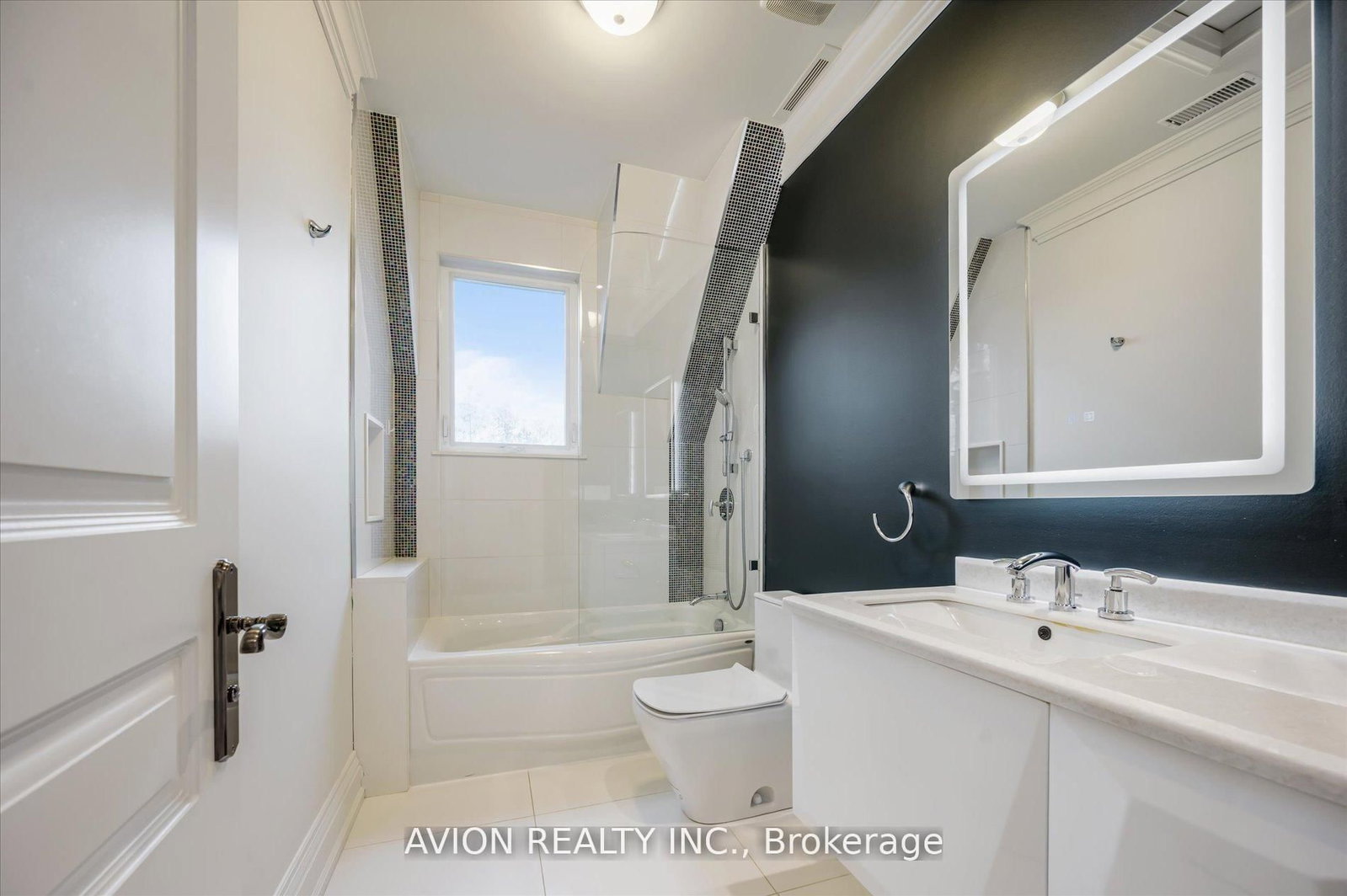26 Danville Dr, Toronto — 38