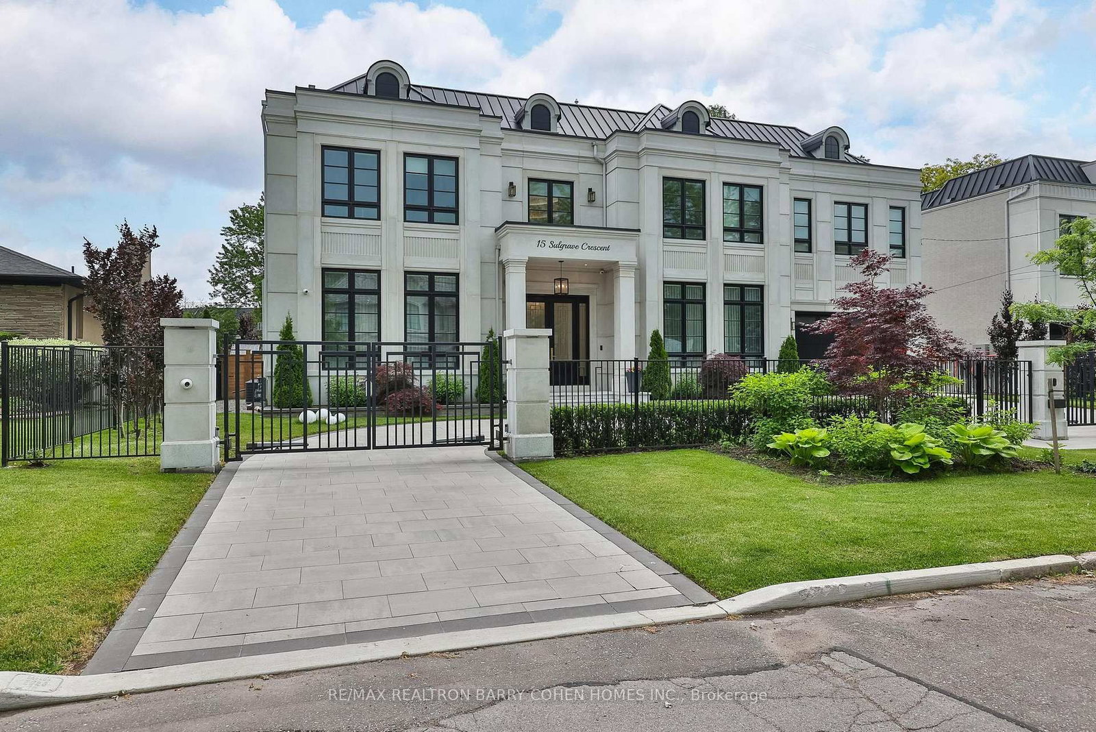 15 Sulgrave Cres, Toronto — 2