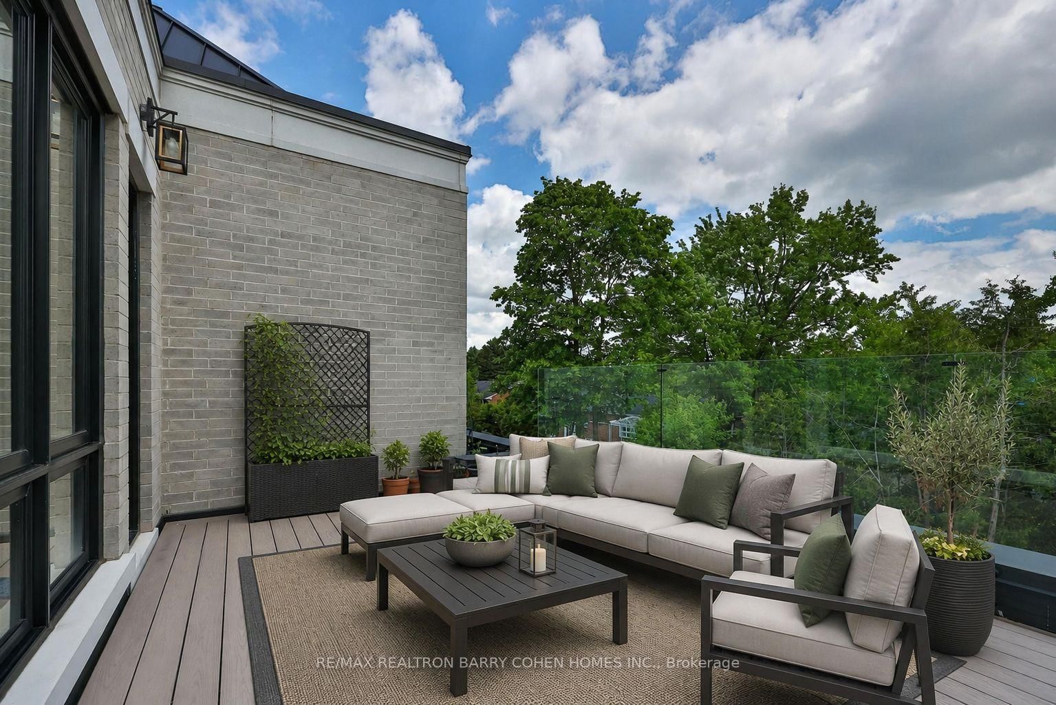 15 Sulgrave Cres, Toronto — 32