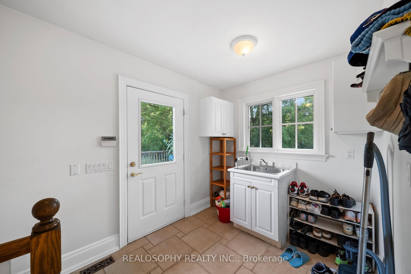 7 Purling Pl, Toronto — 9