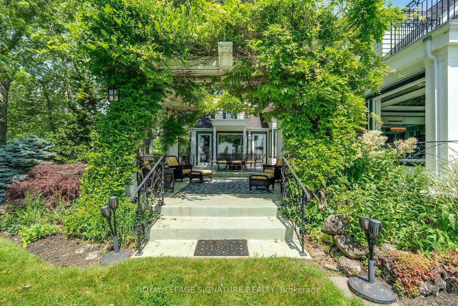 220 Greyabbey Tr, Toronto — 41