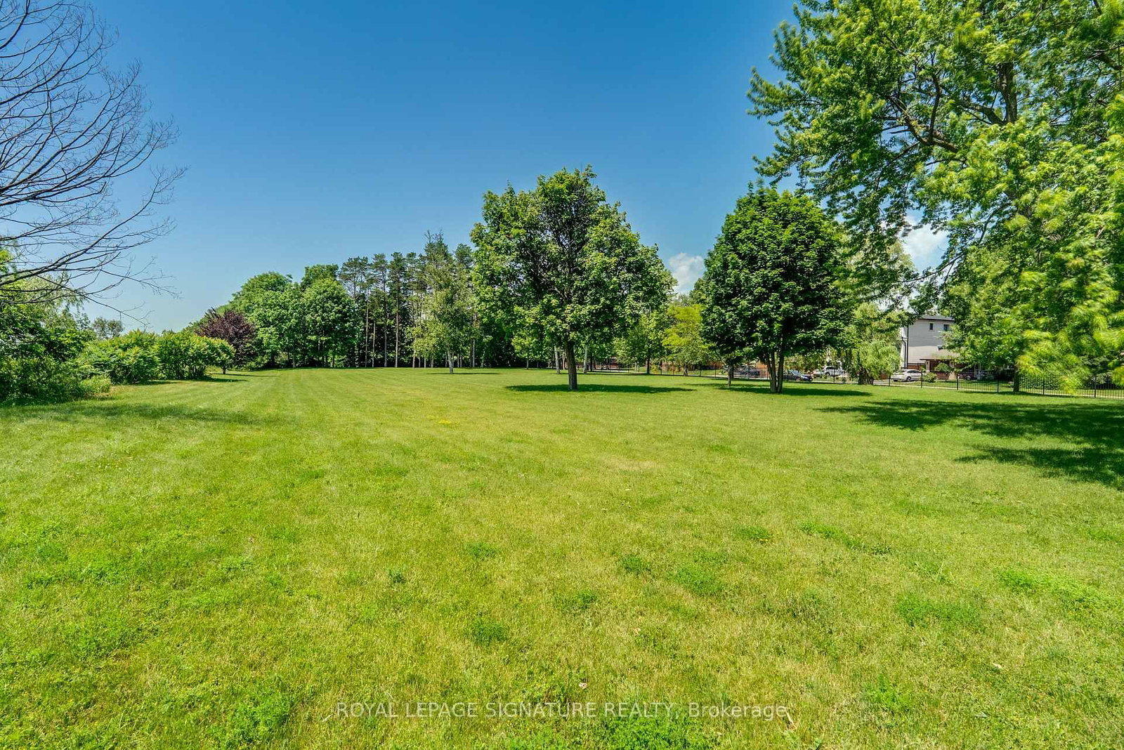 220 Greyabbey Tr, Toronto — 45