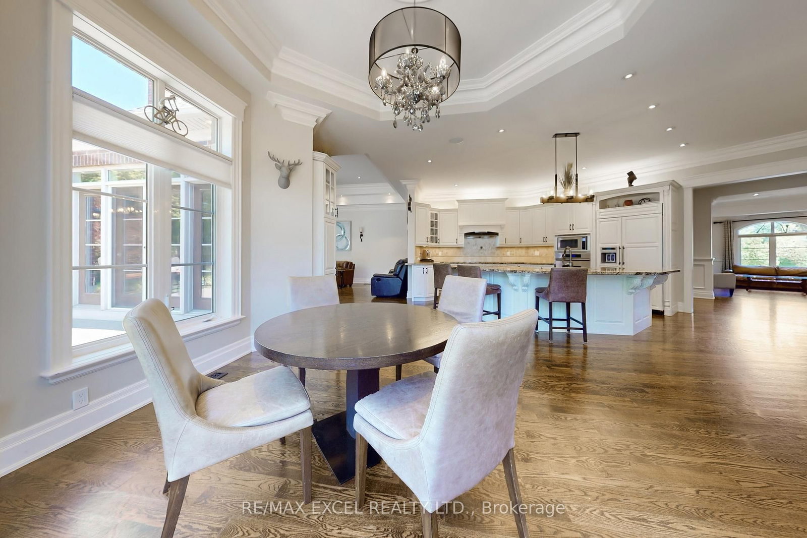 2 Beau Crt, Aurora — 12