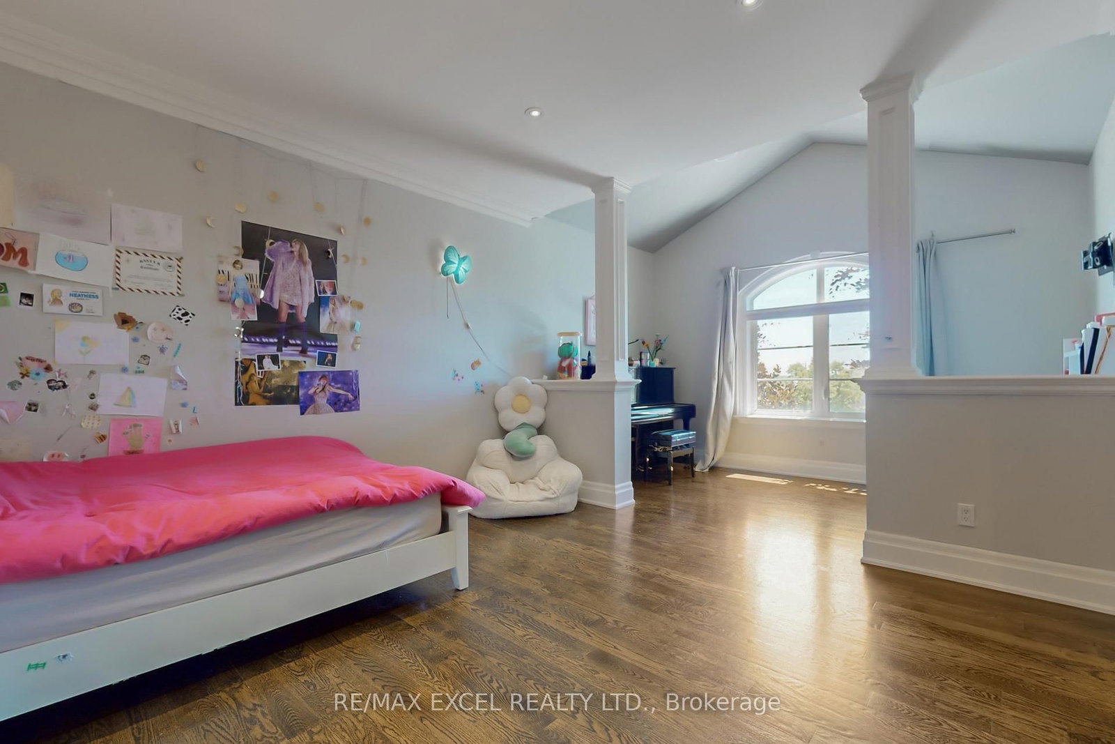 2 Beau Crt, Aurora — 23