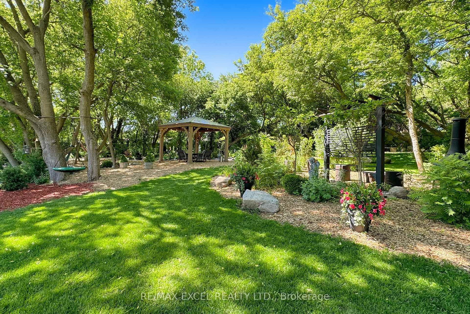 2 Beau Crt, Aurora — 39