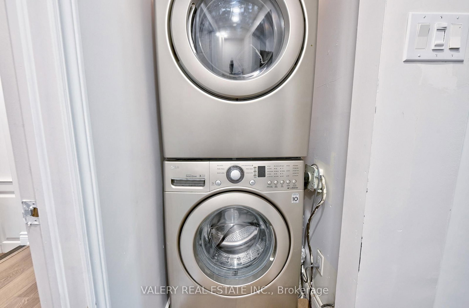 2314 Belyea St, Oakville — 14