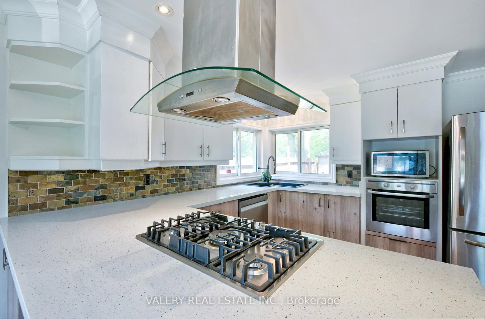 2314 Belyea St, Oakville — 17
