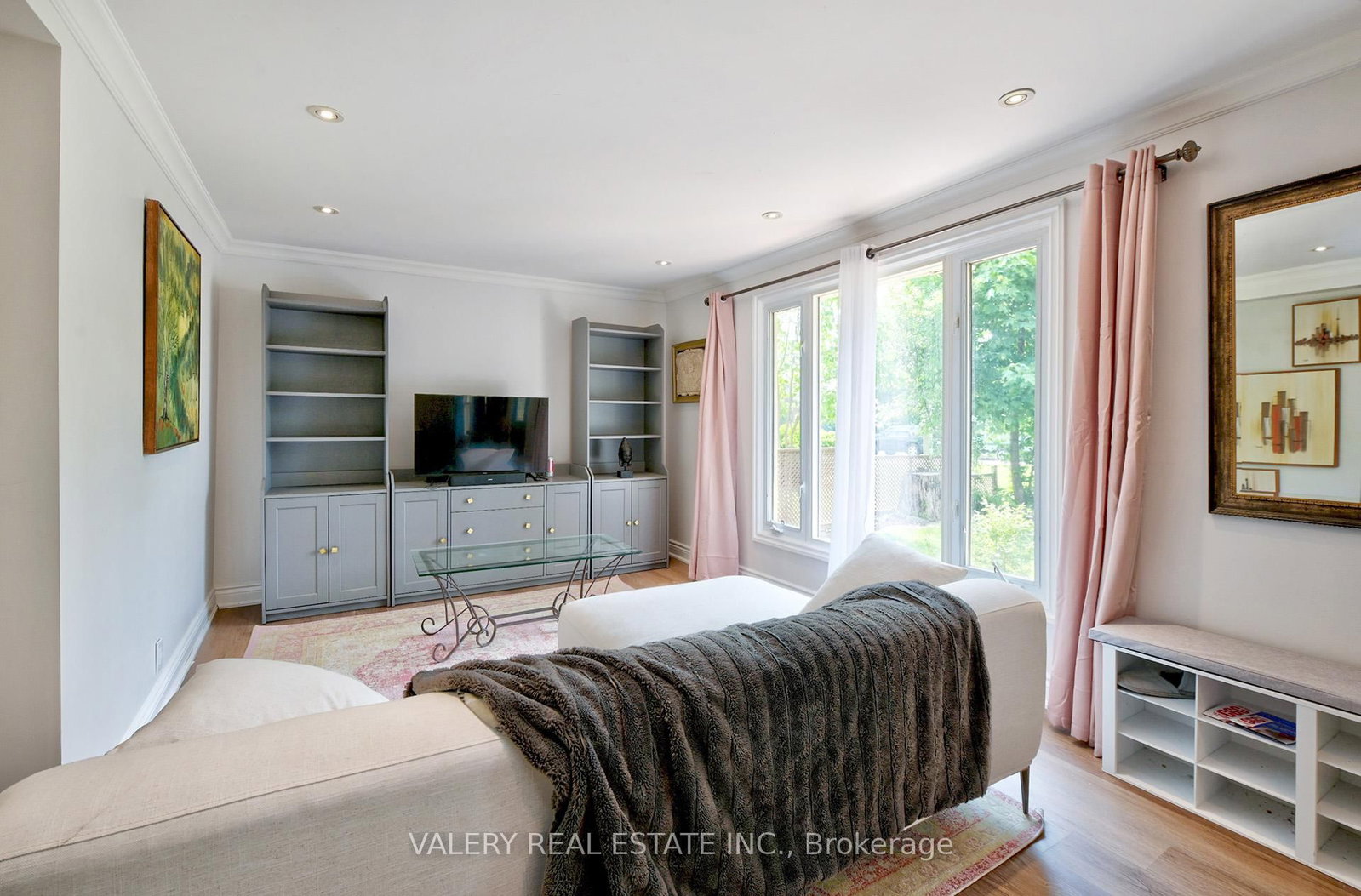 2314 Belyea St, Oakville — 26
