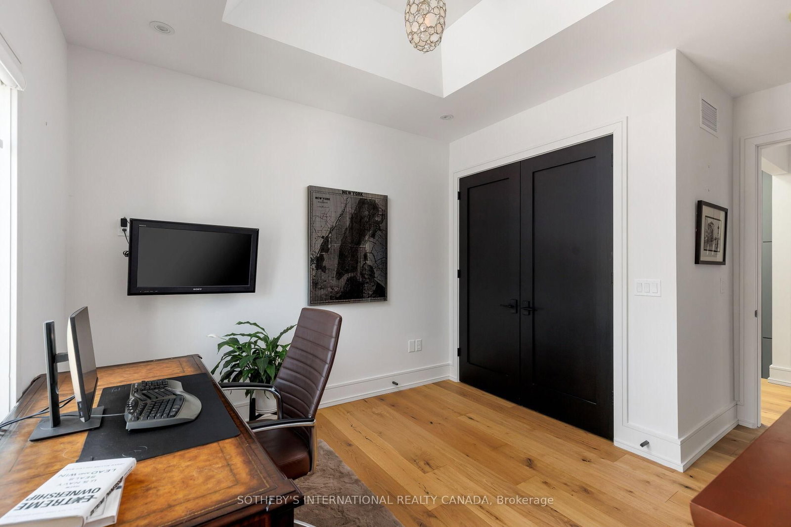 85 Kingsway Cres, Toronto — 30