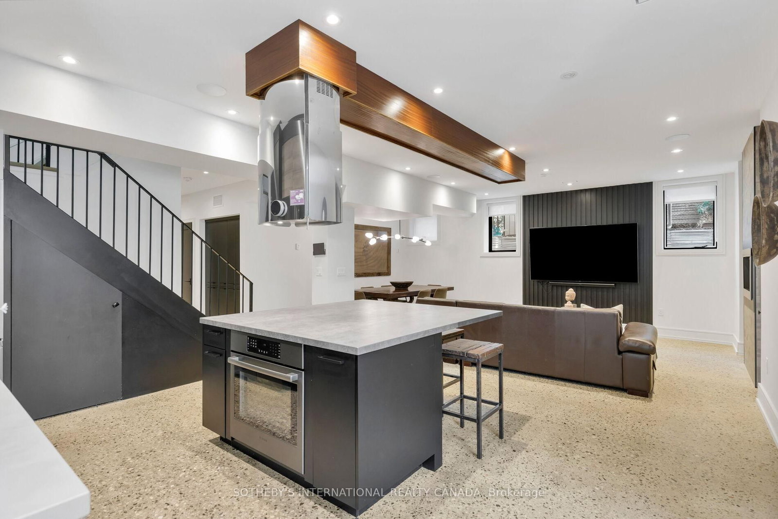 85 Kingsway Cres, Toronto — 39