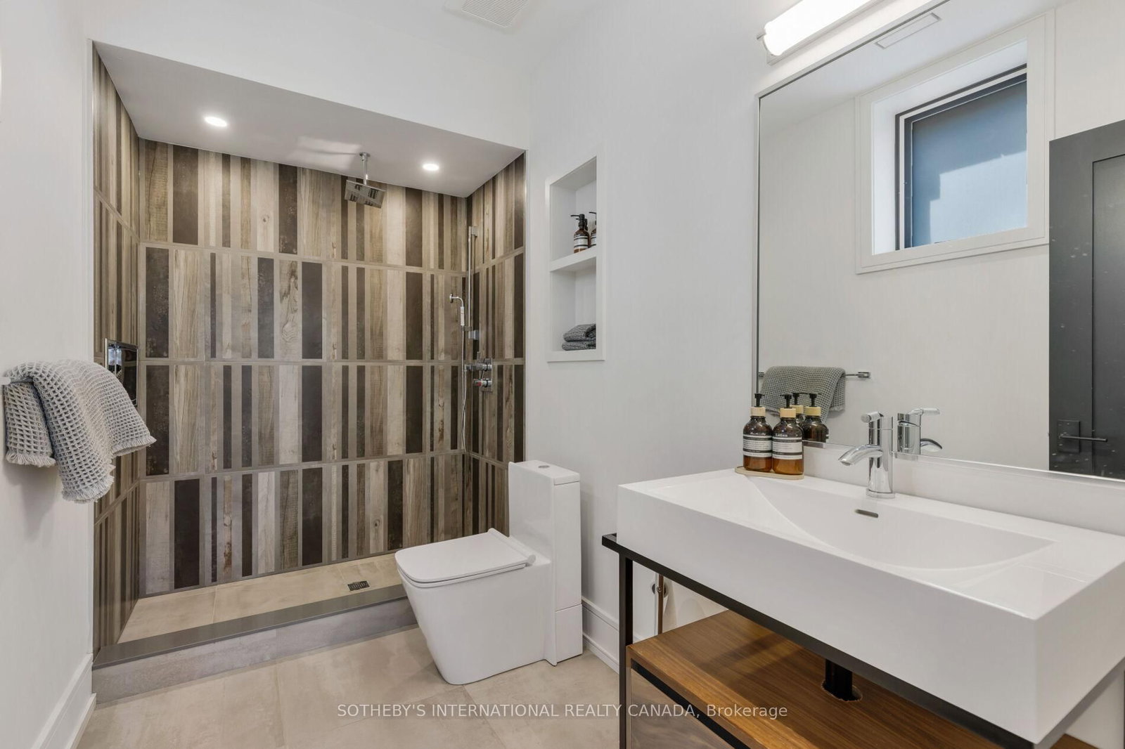 85 Kingsway Cres, Toronto — 40