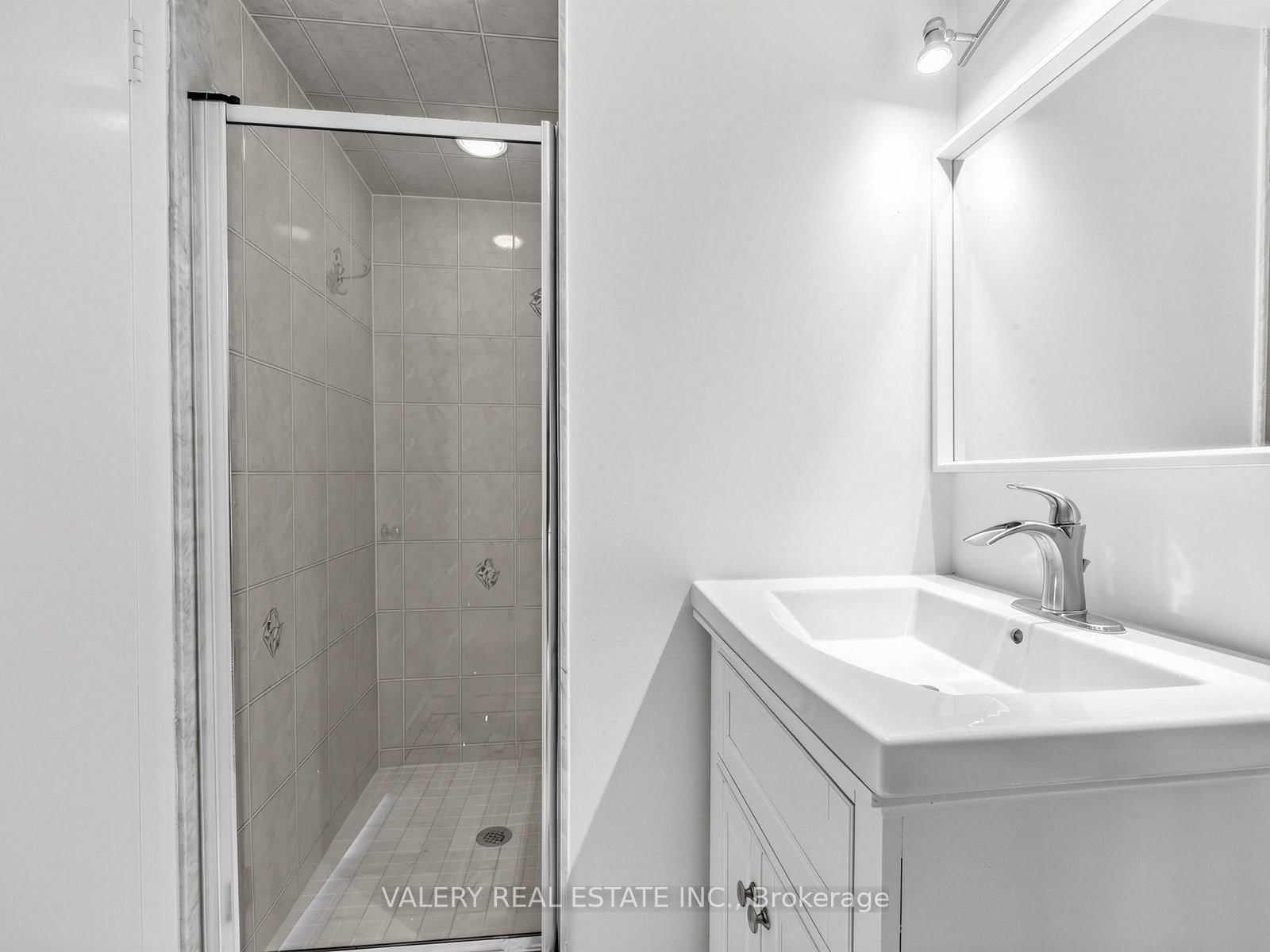 827-250 Manitoba St, Toronto — 18