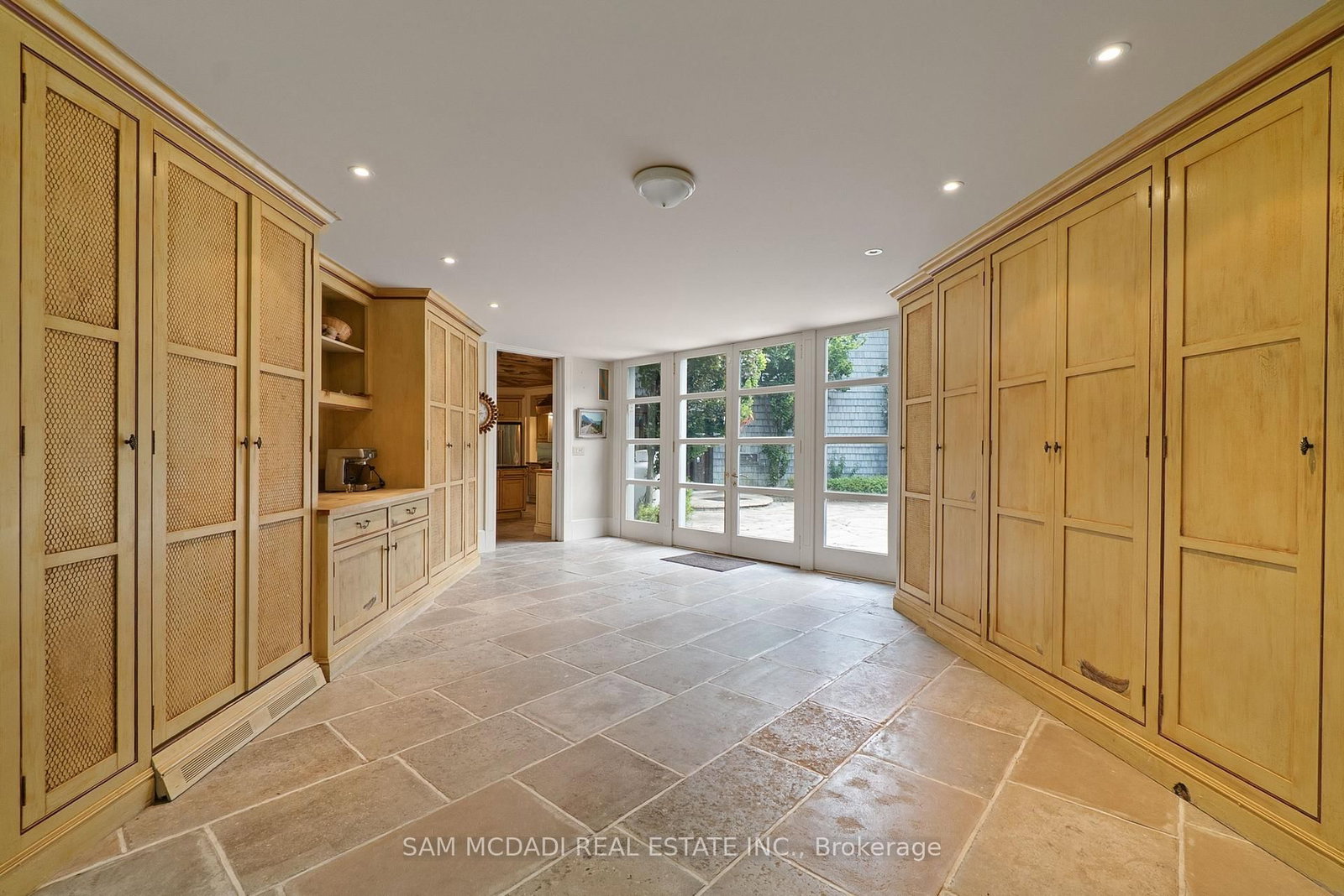 9 Flaherty Lane, Caledon — 10