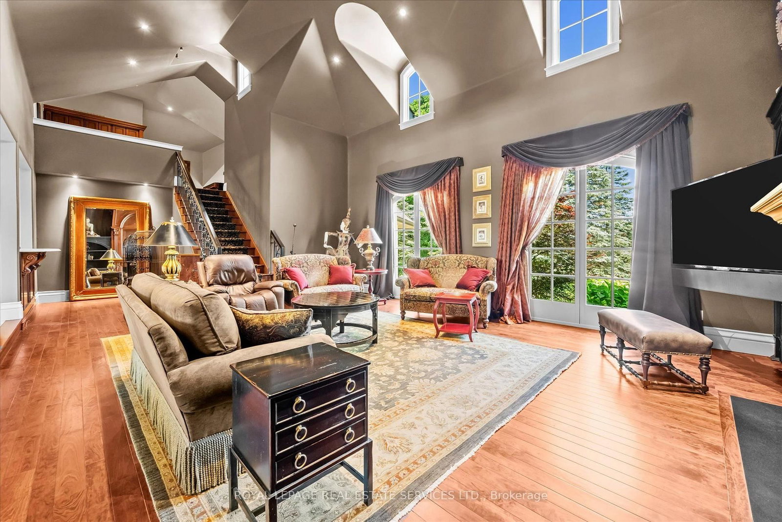 10090 Pineview Tr, Milton — 14