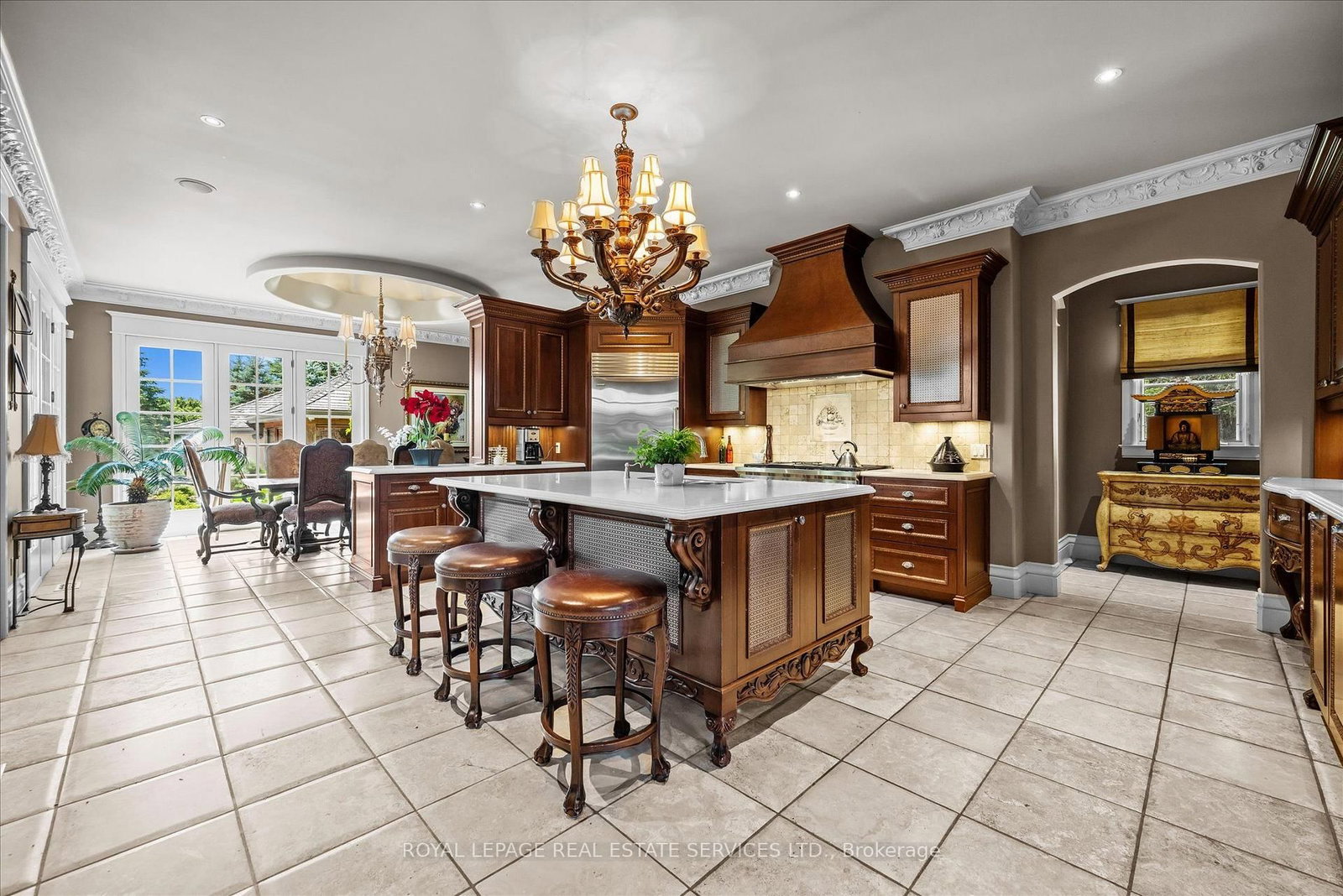 10090 Pineview Tr, Milton — 15