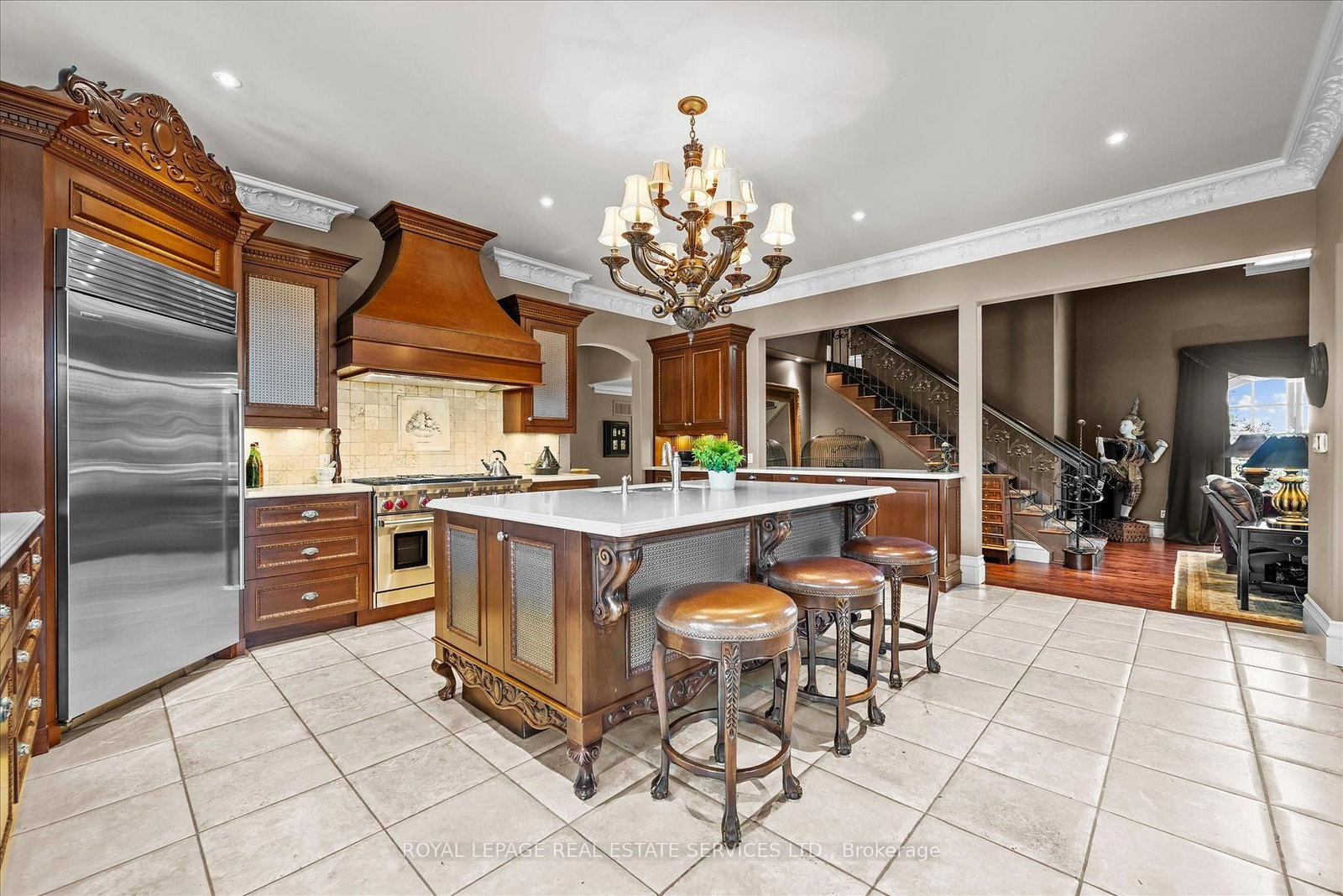 10090 Pineview Tr, Milton — 18