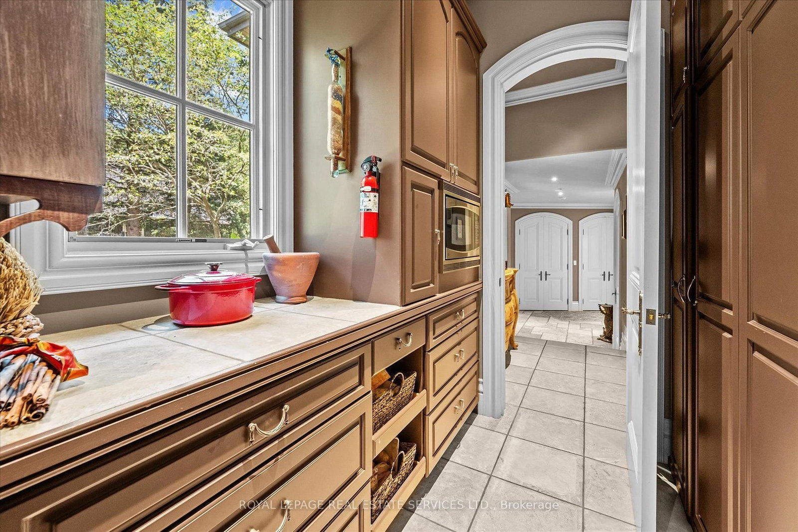 10090 Pineview Tr, Milton — 19