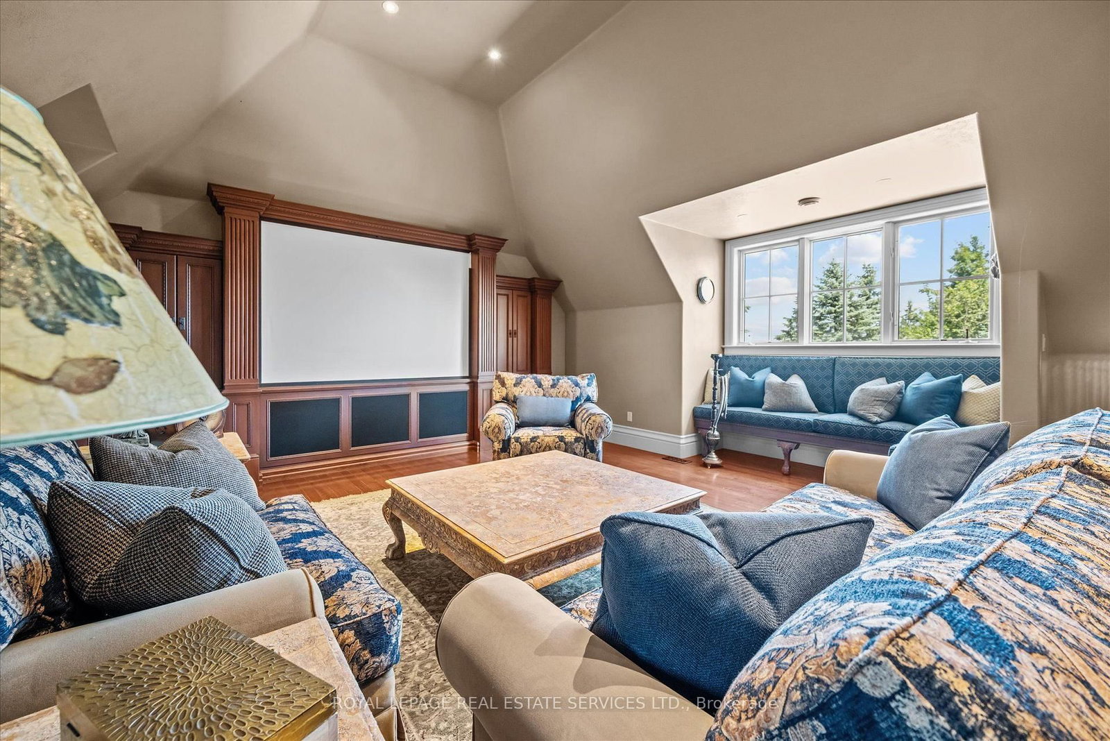 10090 Pineview Tr, Milton — 27