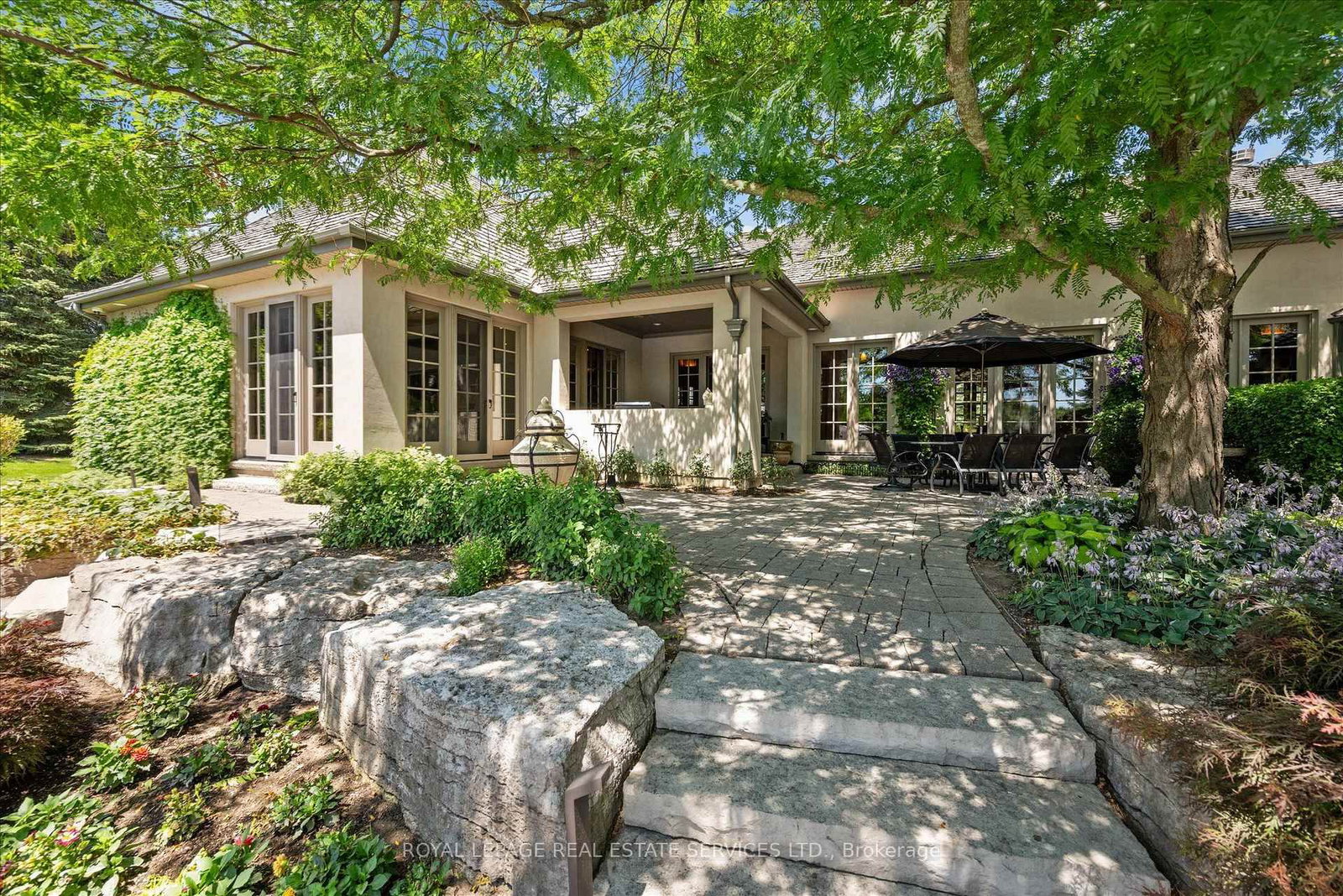 10090 Pineview Tr, Milton — 37