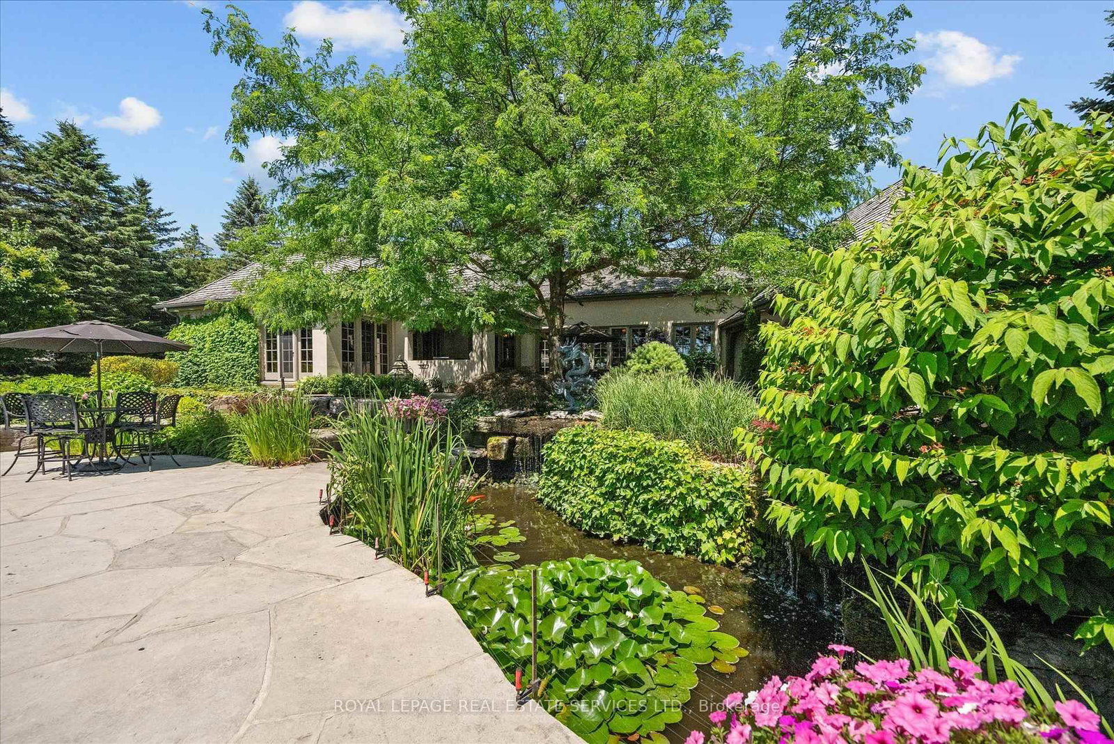10090 Pineview Tr, Milton — 38