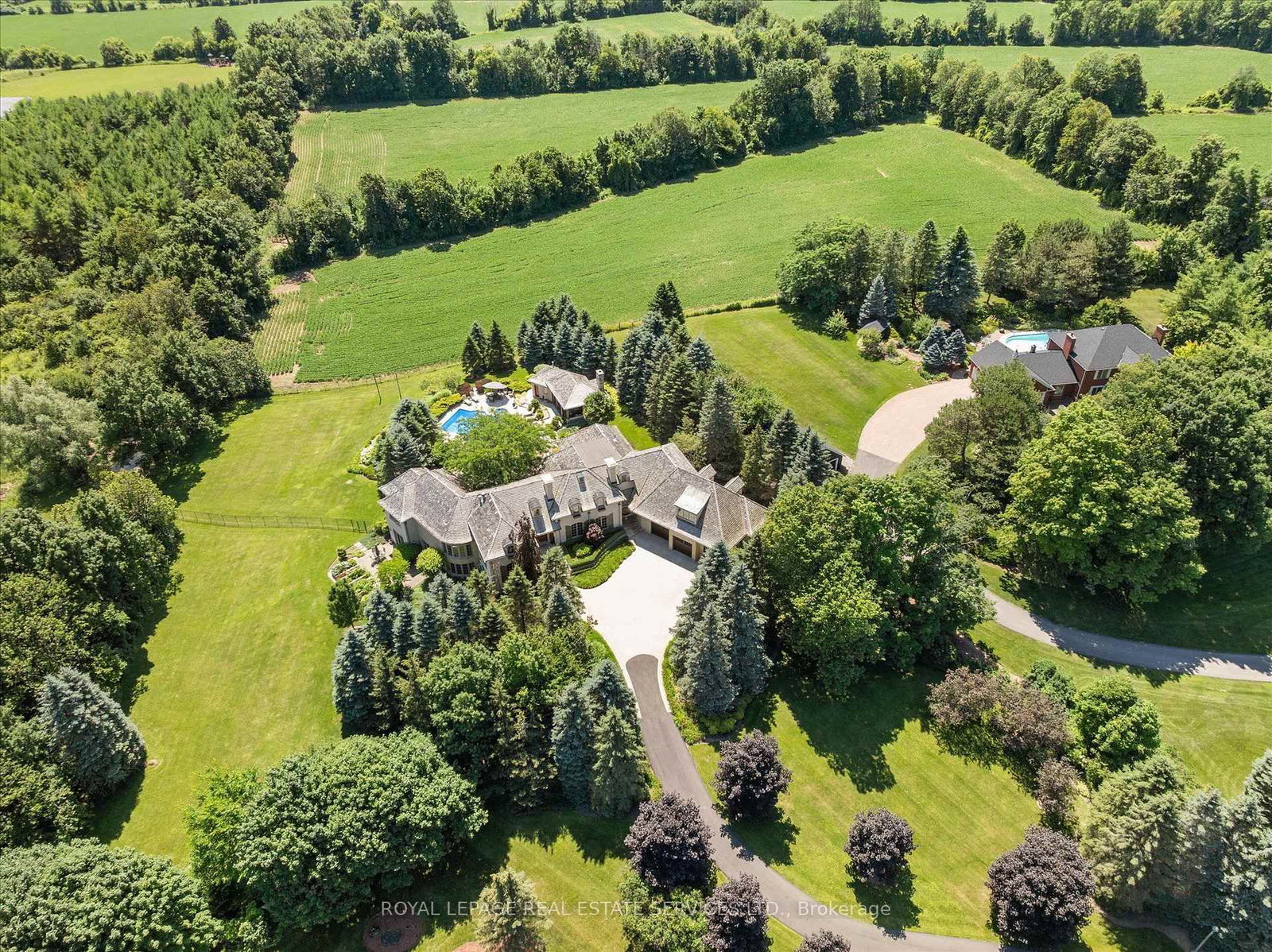 10090 Pineview Tr, Milton — 47