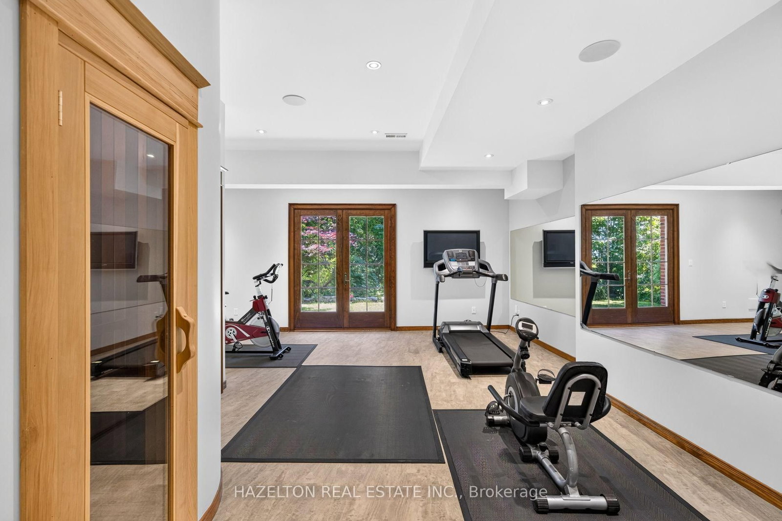 246 Riverside Dr, Toronto — 40