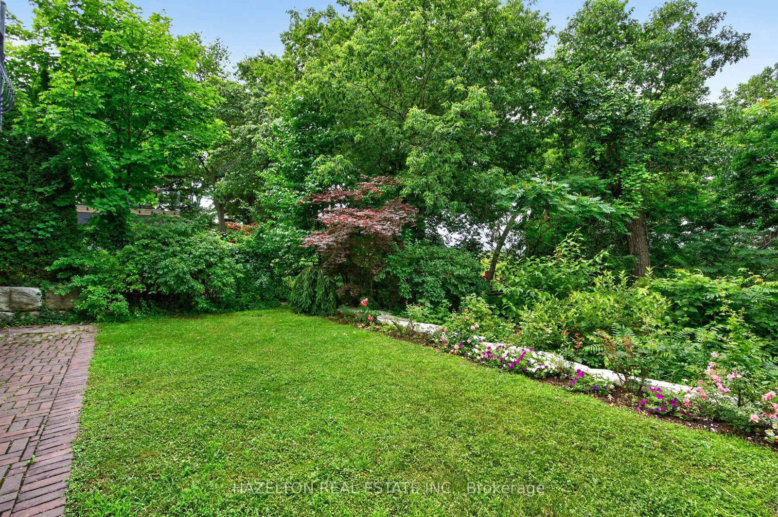 246 Riverside Dr, Toronto — 44
