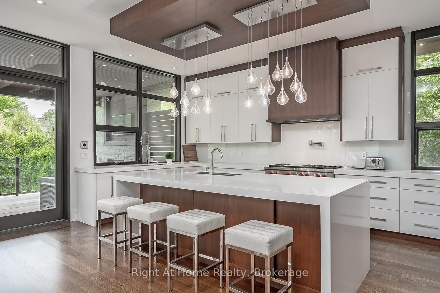 265 Maple Grove Dr, Oakville — 11