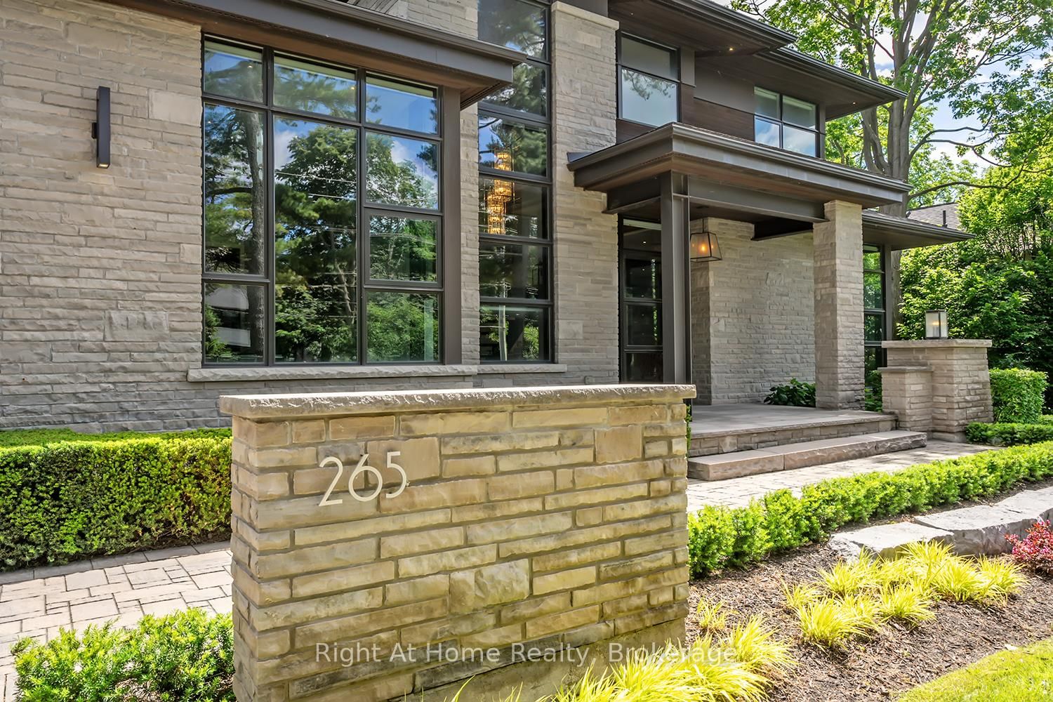265 Maple Grove Dr, Oakville — 2