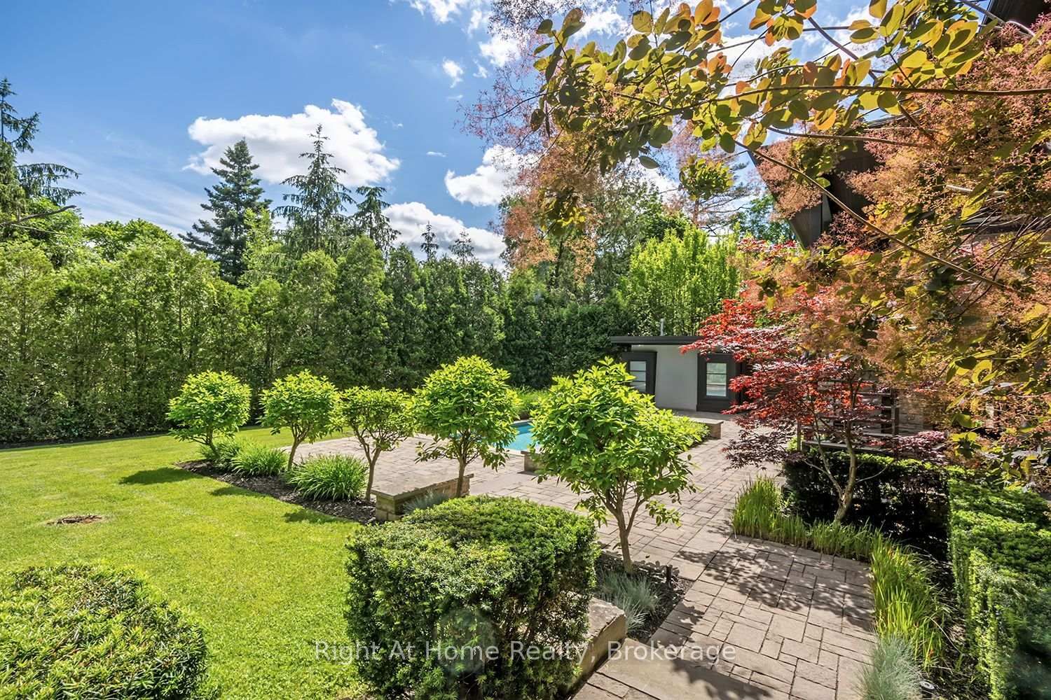 265 Maple Grove Dr, Oakville — 39